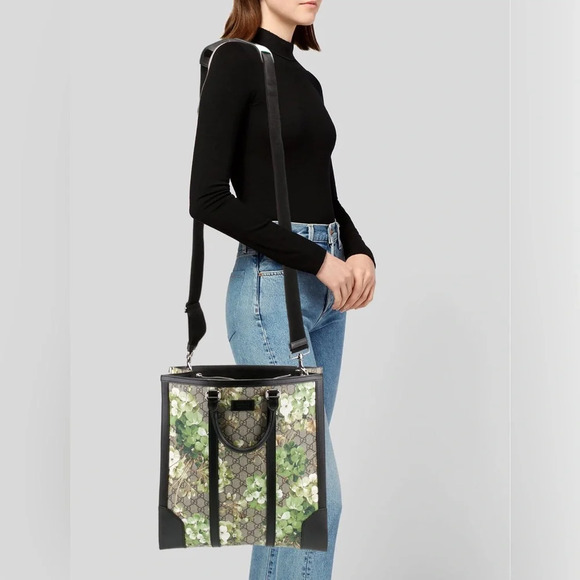Gucci Handbags - Gucci
GG Coated Canvas Convertible Tote Blooms Print